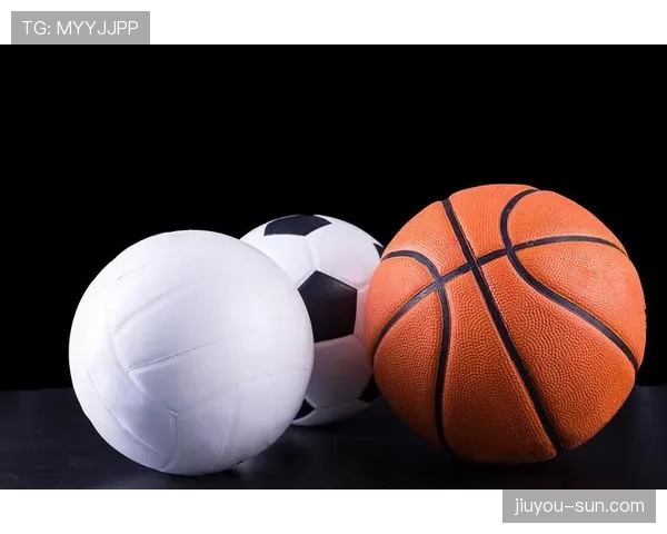 篮球中，究竟如何判定干扰球？国际规则与NBA有何不同？